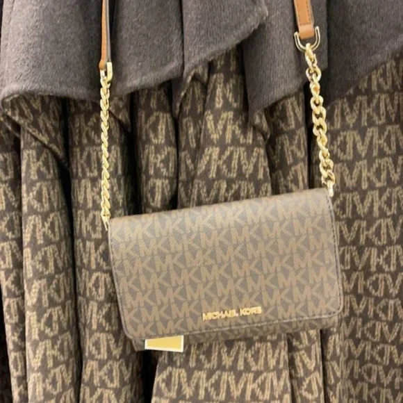 MICHAEL KORS Jet Set Travel Medium Phone Xbody Bag - Picture 12 of 16